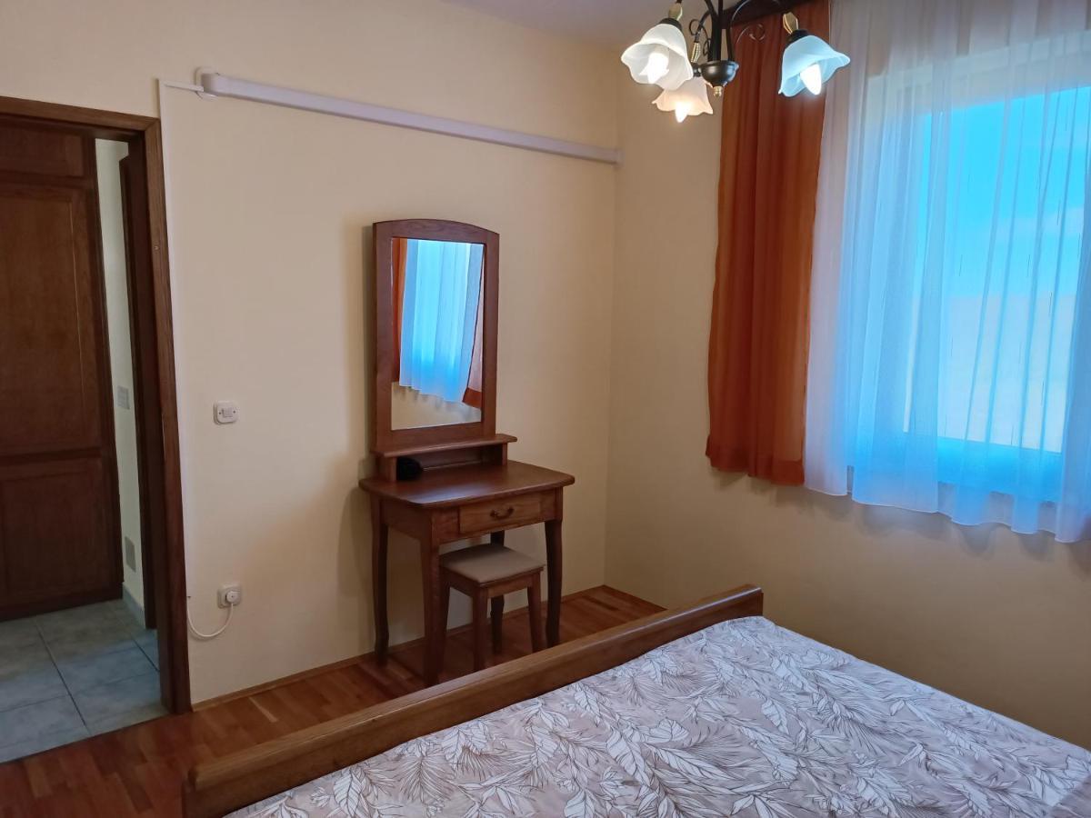 Apartments Stojakovic โปเรช ภายนอก รูปภาพ